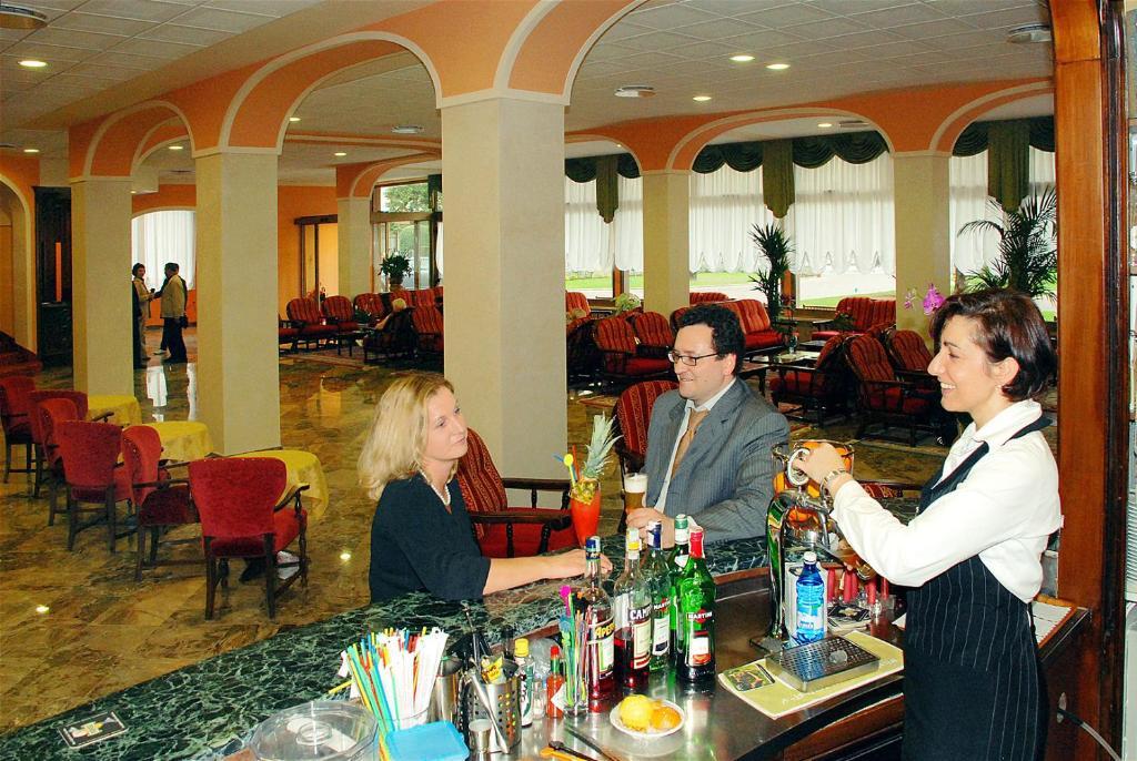 Hotel Columbia Terme Abano Terme Esterno foto